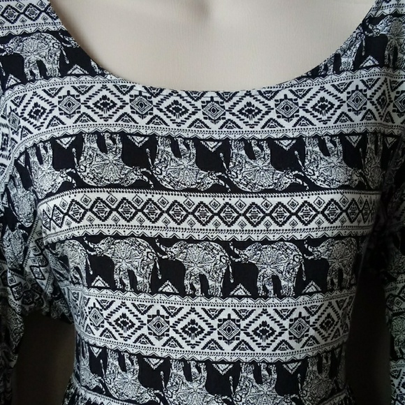 🌜Elephant print dress part of the pick 3 sale - Picture 2 of 4